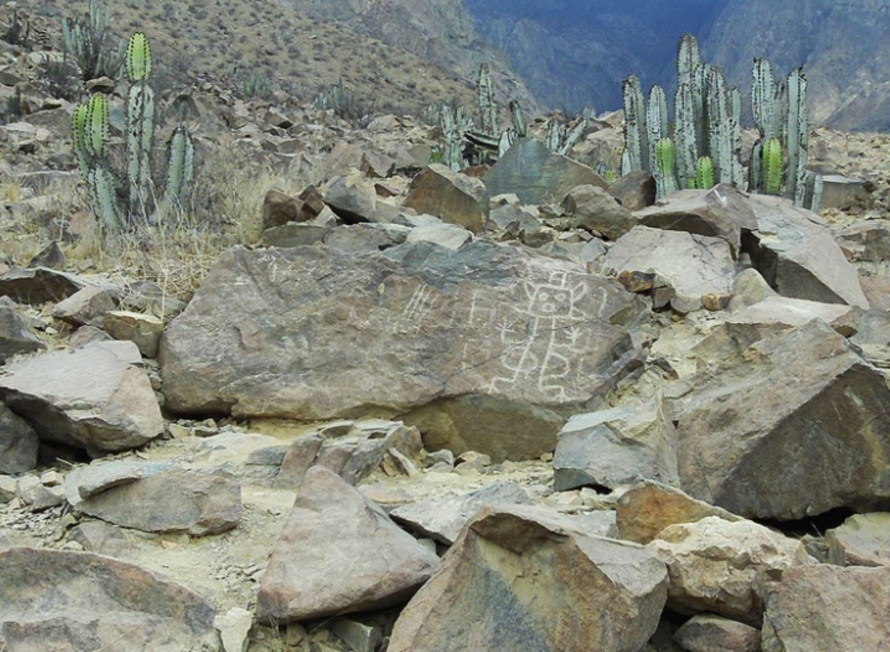 Petroglifos de Checta, en la provincia limeña de Canta.