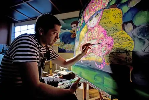 28/12/2017   Joan Alfaro: El artista plástico representante de la "Marca Perú” que retrata el sentimiento y la realidad de nuestra cultura andina de manera surrealista. Foto: Cortesía