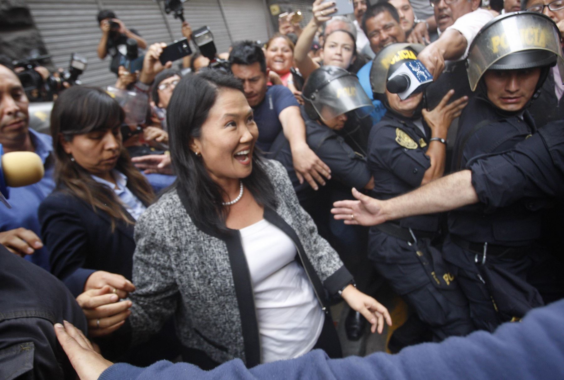 El fiscal José Pérez investiga los aportes a la campaña de Fuerza Popular el 2011 y 2016. Keiko Fujimori es investigada por lavado de activos.