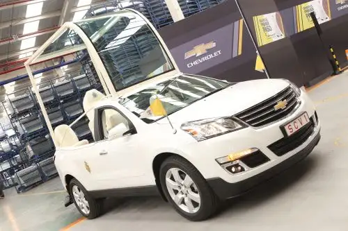 Este es el vehículo oficial que transportará al Sumo Pontífice en nuestro país