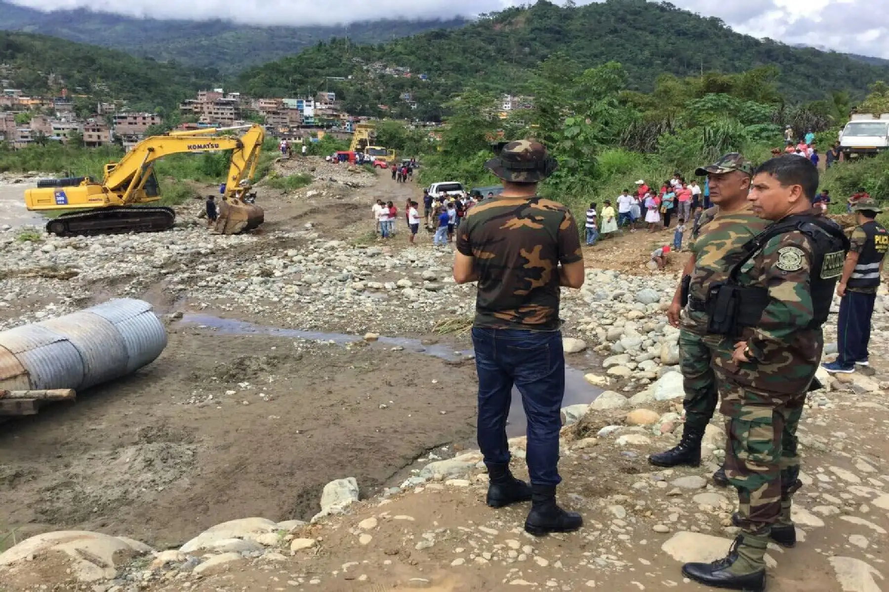 Búsqueda de persona la realizan desde ayer efectivos de la Marina de Guerra, utilizando 3 embarcarciones Hovercraft, con apoyo del personal policial de la zona del Vraem.
