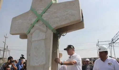 Las obras de infraestructura que se ejecutan para la visita pastoral del Papa Francisco en los distritos de Huanchaco y Víctor Larco, ubicados en la provincia de Trujillo, región La Libertad, se encuentran en un 80% de avance, constató el ministro de Trabajo y Promoción del Empleo, Alfonso Grados, durante una visita a estas zonas.