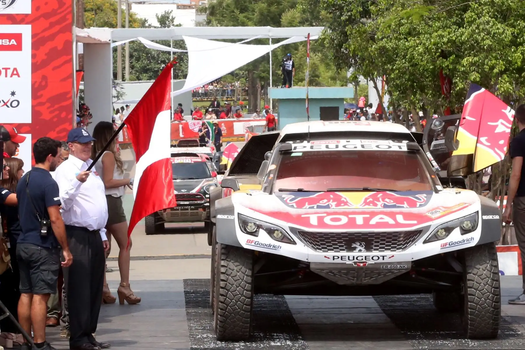 LIMA,PERÚ.ENERO 06. Presidente Pedro Pablo Kuczynski participó en partida simbólica de Dakar 2018. Foto: ANDINA/ Jhony Laurente
