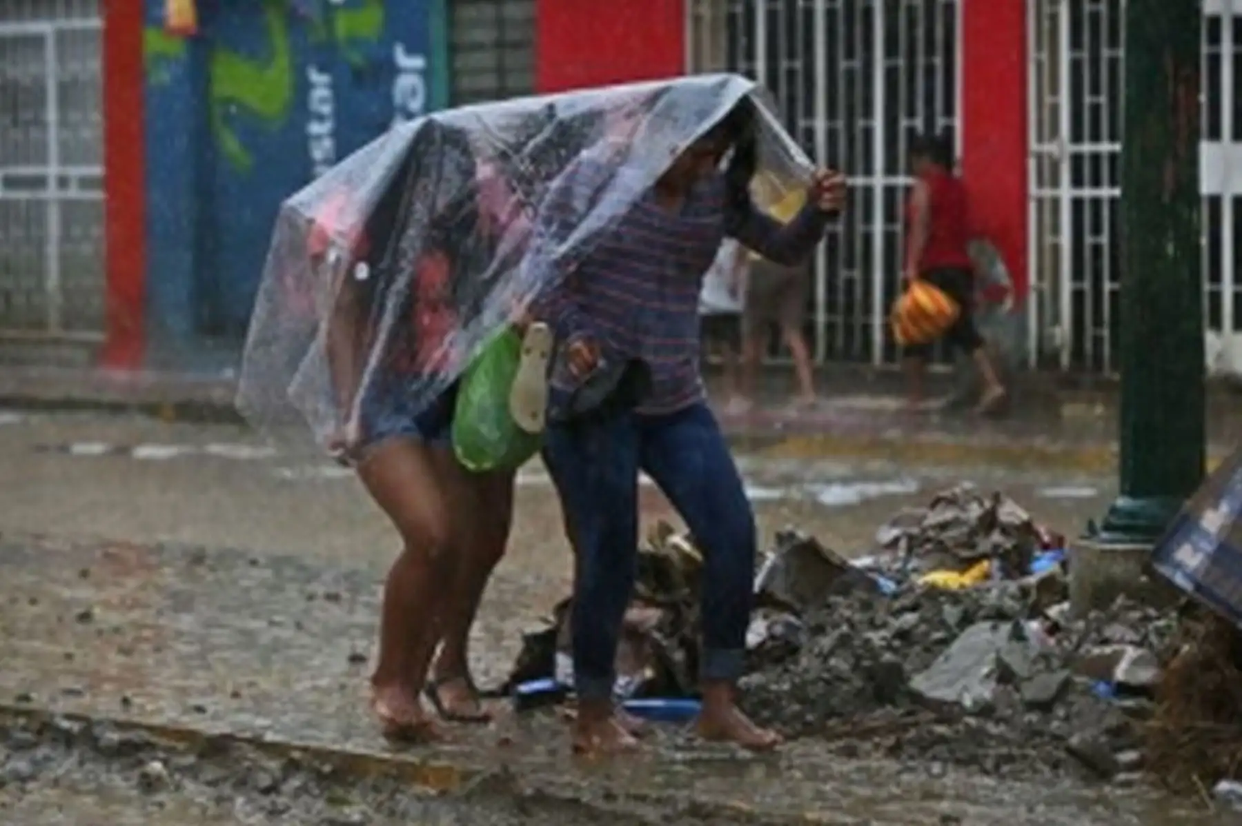 El Instituto Nacional de Defensa Civil (Indeci) ha elaborado un conjunto de medidas de protección y preparación ante el aviso del Senamhi sobre lluvias de moderada intensidad en la sierra sur desde la tarde del lunes 8 de enero hasta el miércoles 10 de enero.Foto:  ANDINA/Difusión.