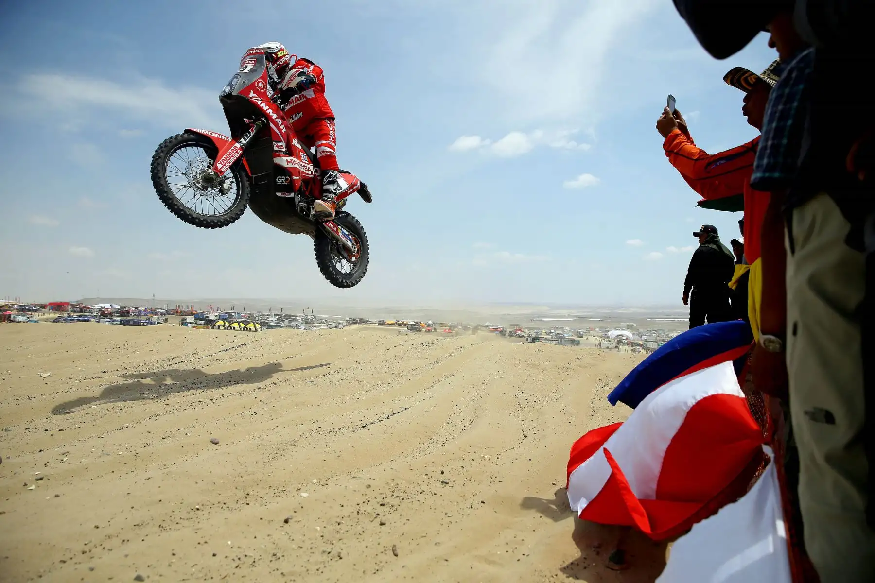 Arqueólogos del Ministerio de Cultura monitorean permanentemente el patrimonio cultural peruano antes, durante y después del "rally" Dakar 2018, en el que se sancionará a quienes realicen acciones que atenten contra sitios arqueológicos o paleontológicos. Foto: ANDINA/Luis Iparraguirre.