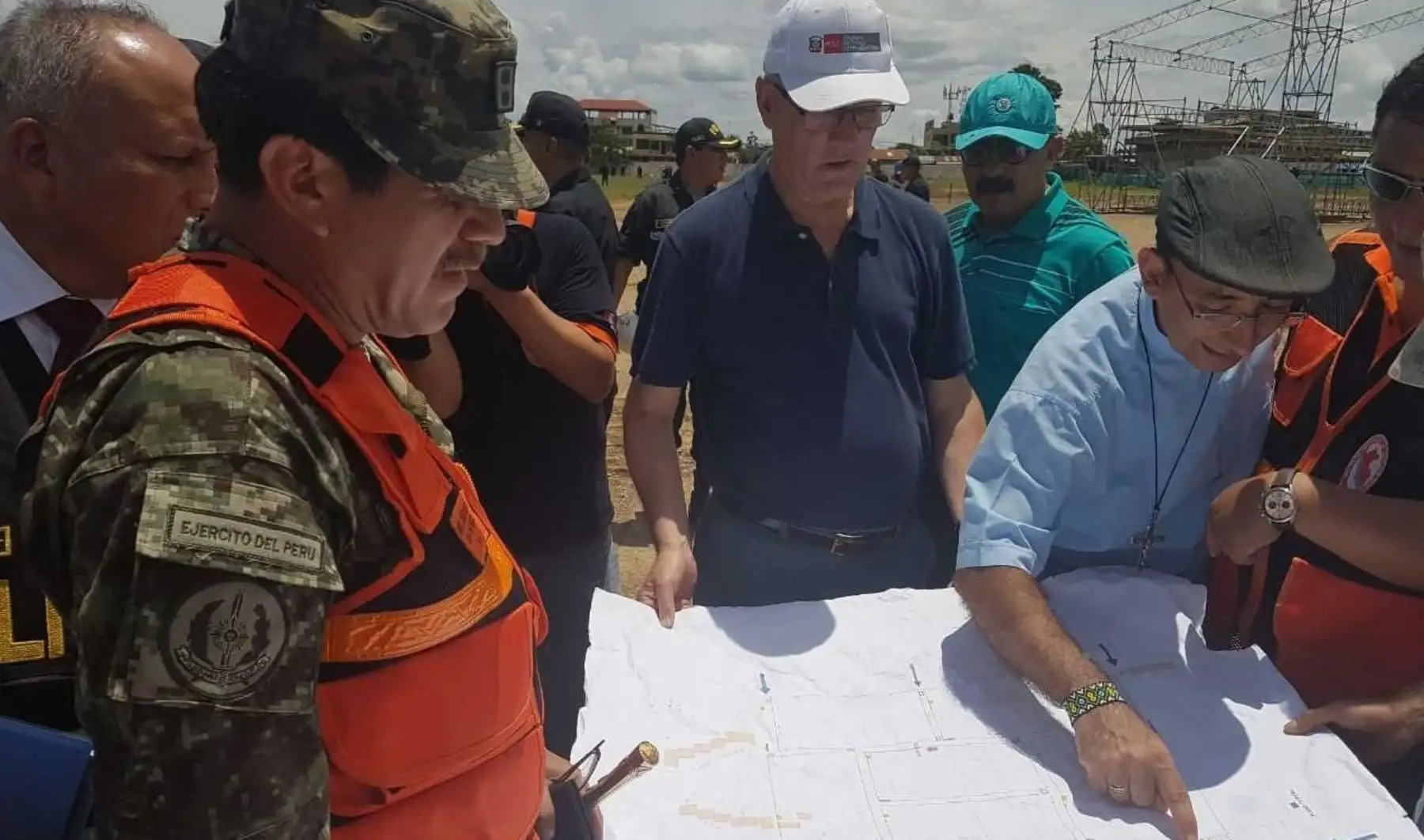 Los preparativos para la visita pastoral del Papa Francisco a Puerto Maldonado registran un avance del 90%, en lo que se refiere al acondicionamiento de las vías de acceso, habilitación del coliseo de Madre de Dios y la infraestructura del escenario para la misa, informó el jefe del Indeci, general Jorge Chávez Cresta.