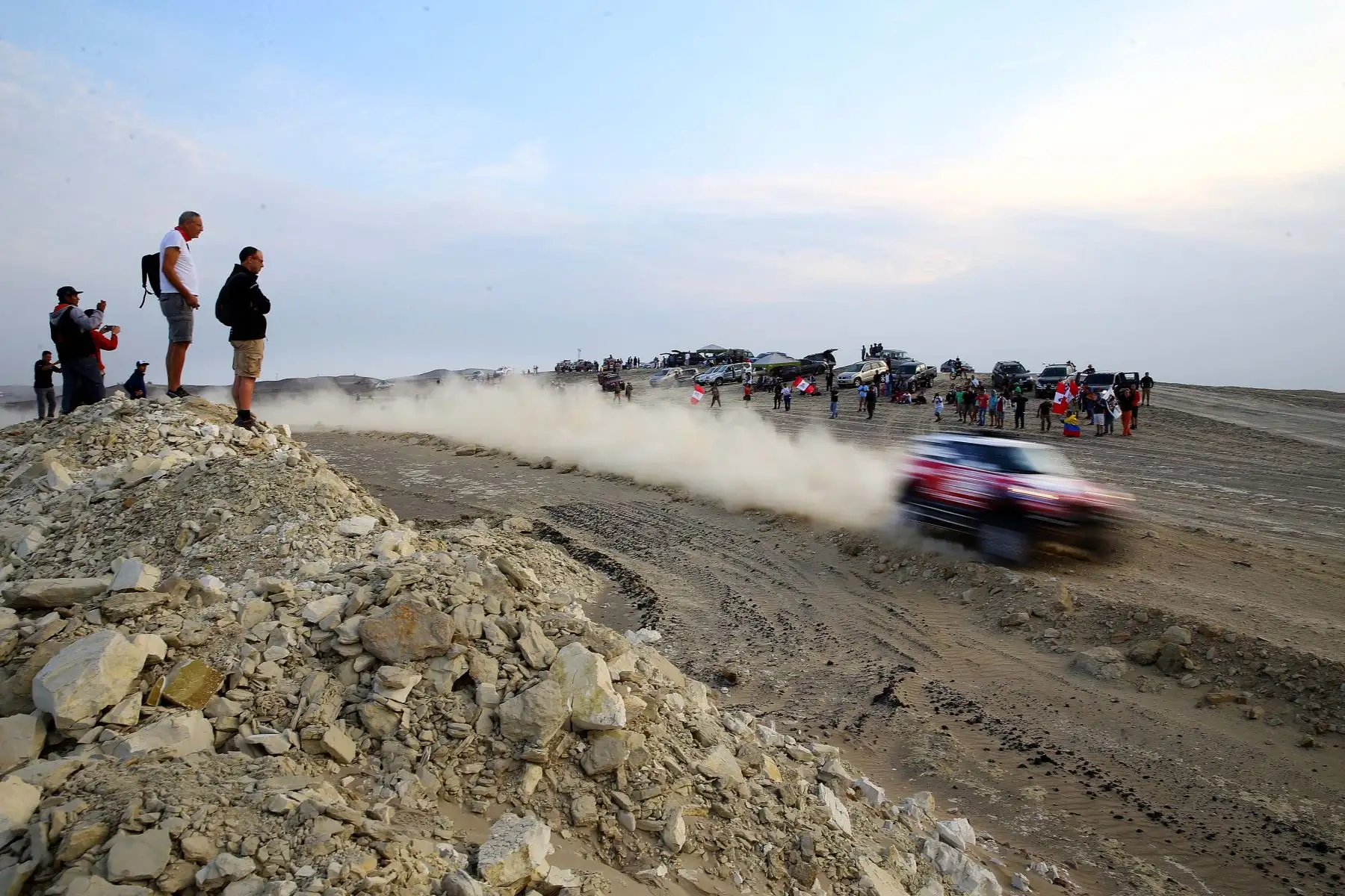 PISCO- PERÚ- 07 ENERO. Corredores dan inicio a la segunda etapa del Dakar 2018, en la ciudad de Pisco. Foto: ANDINA/Luis Iparraguirre