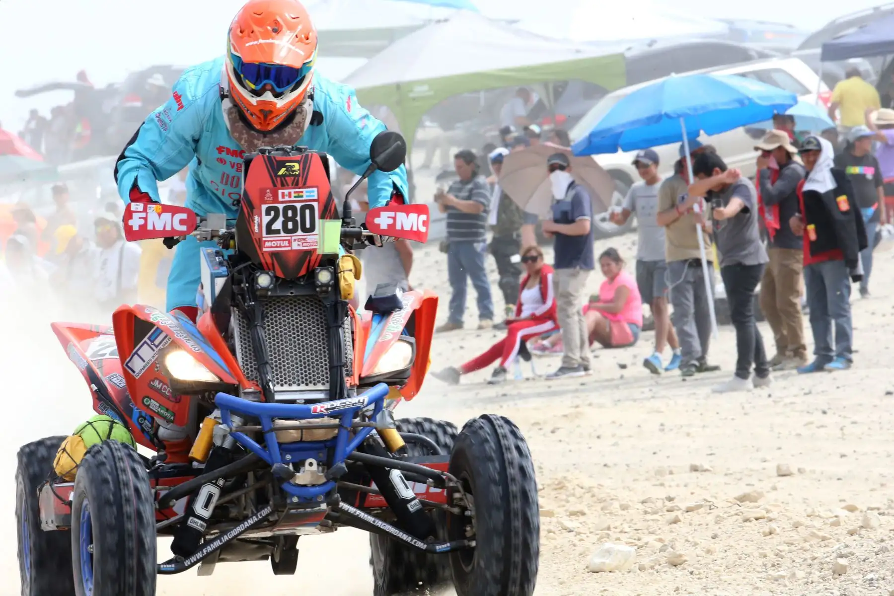 PISCO-PERÚ-07-ENERO. Corredores dan inicio a la segunda etapa del Dakar 2018, en Pozo Santo-Pisco. Foto: ANDINA/ Jhony Laurente