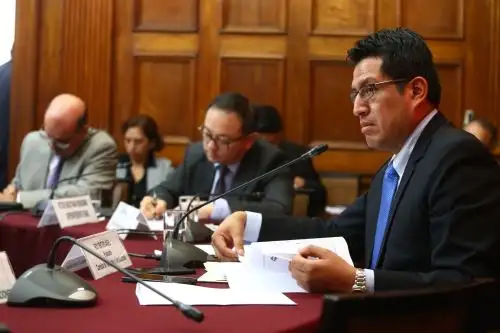 Congresista Roy Ventura, presidente de la Comisión  de Transportes.
