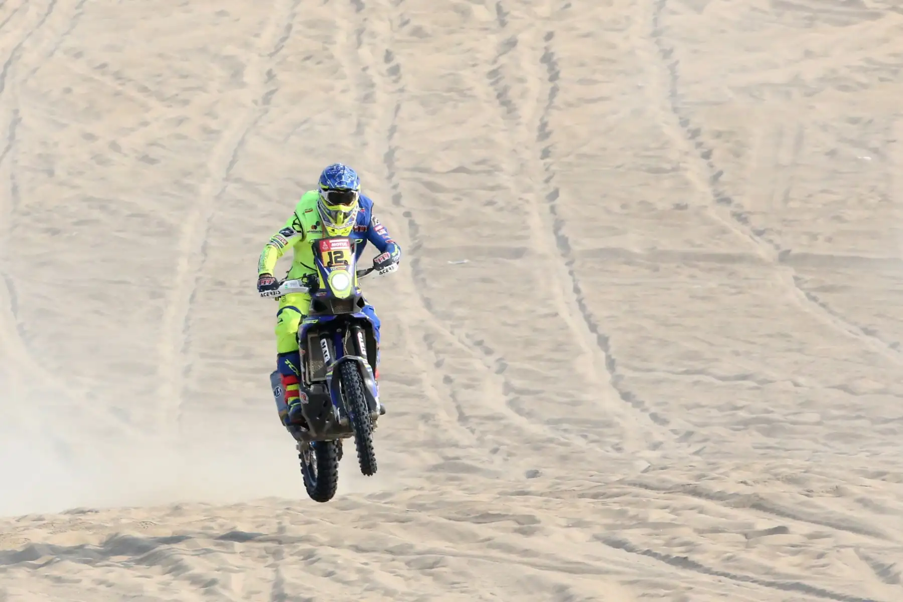 PISCO-PERÚ-08-ENERO. Corredores dan inicio a la tercera etapa  Pisco-Marcona del Dakar 2018, en Pozo Santo. Foto: ANDINA/ Jhony Laurente