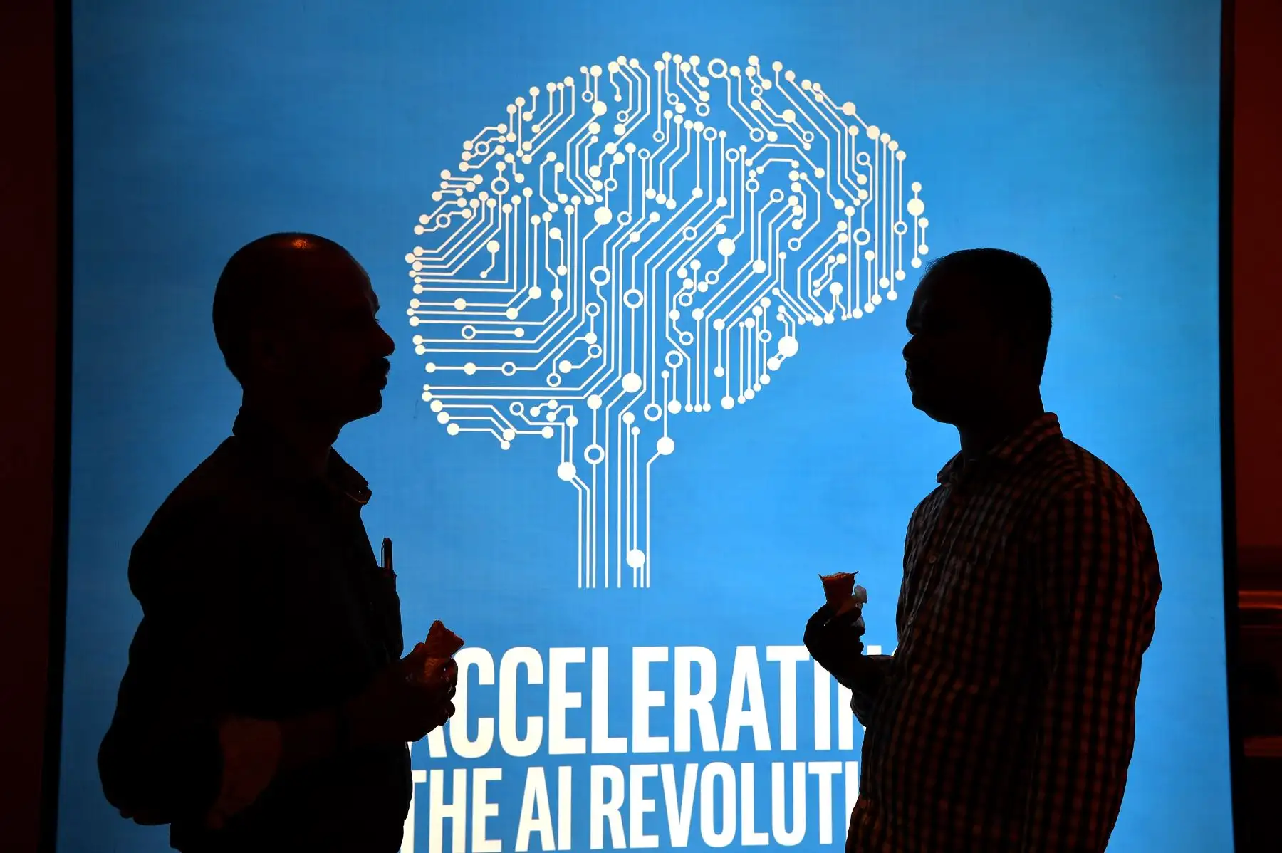 El 2018 marcará el inicio de la democratización de la inteligencia artificial. Foto: AFP