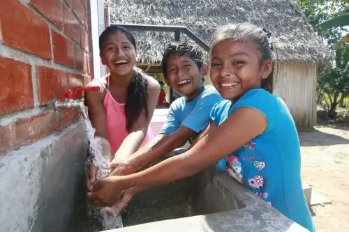 Diversos municipios de Loreto han firmado convenios con el Ministerio de Vivienda para la ejecución de obras de saneamiento rural.