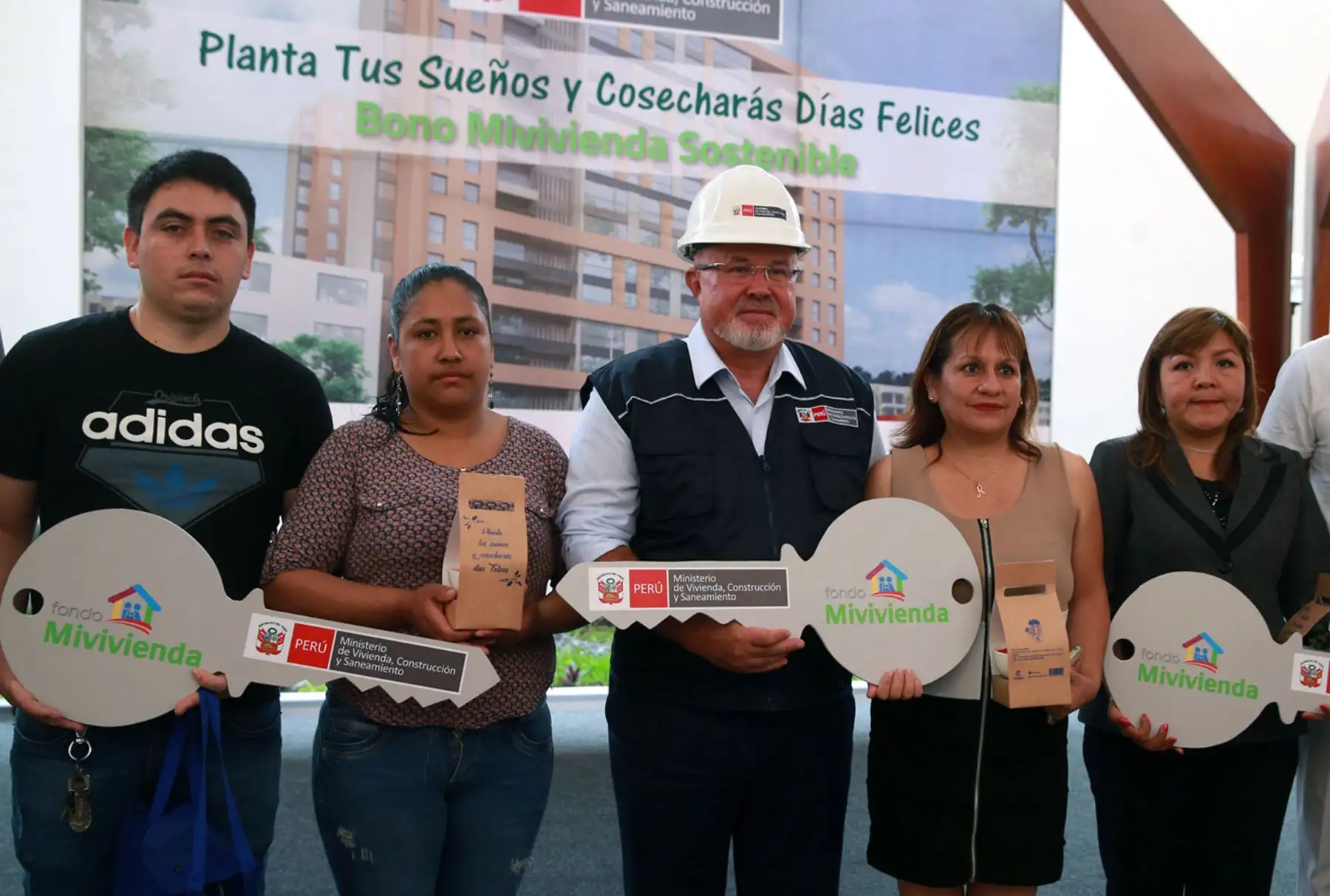 Ministro de Vivienda, Construcción y Saneamiento, Carlos Bruce. ANDINA/Vidal Tarqui