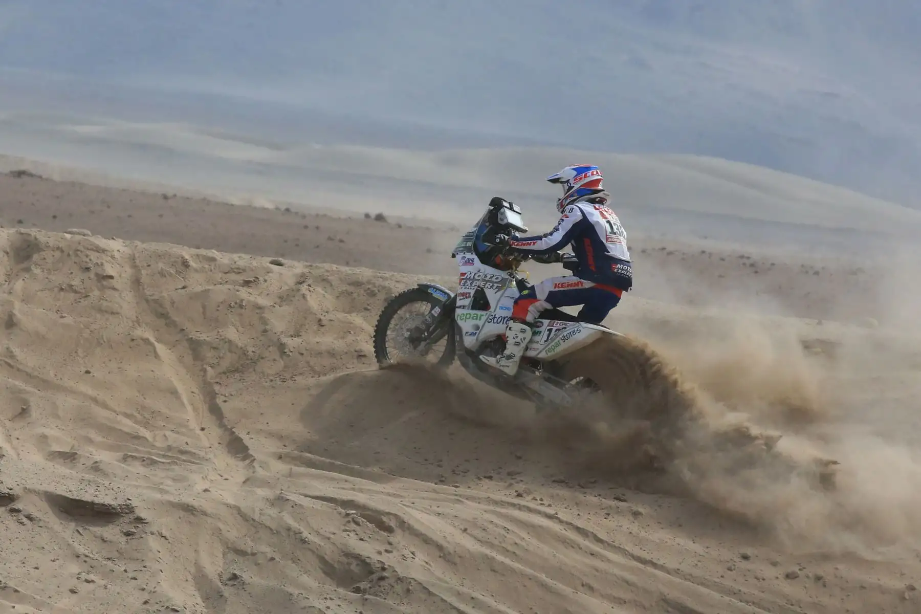 MARCONA-PERÚ-09-ENERO. Corredores compiten en  la cuarta etapa San Juan  de  Marcona del Dakar 2018, Foto: ANDINA/ Jhony Laurente