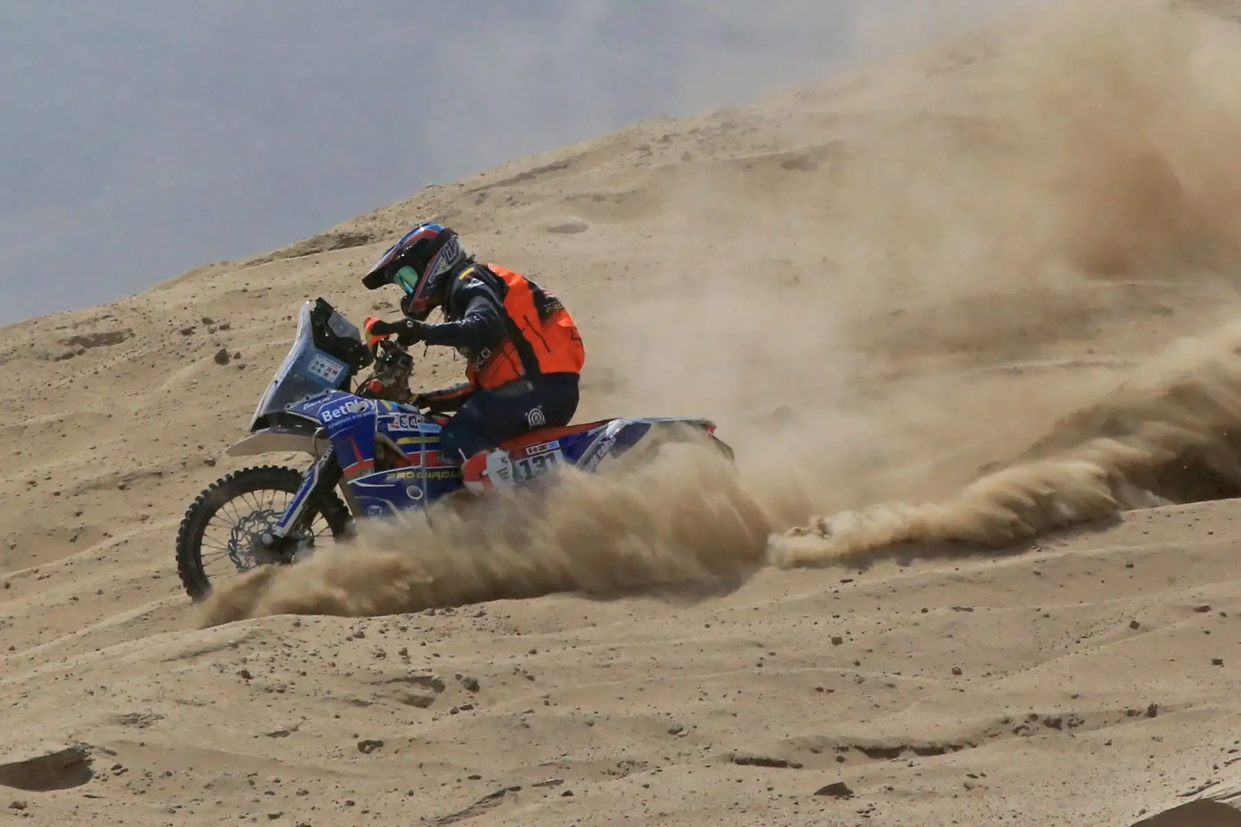 MARCONA-PERÚ-09-ENERO. Corredores compiten en  la cuarta etapa San Juan  de  Marcona del Dakar 2018, Foto: ANDINA/ Jhony Laurente