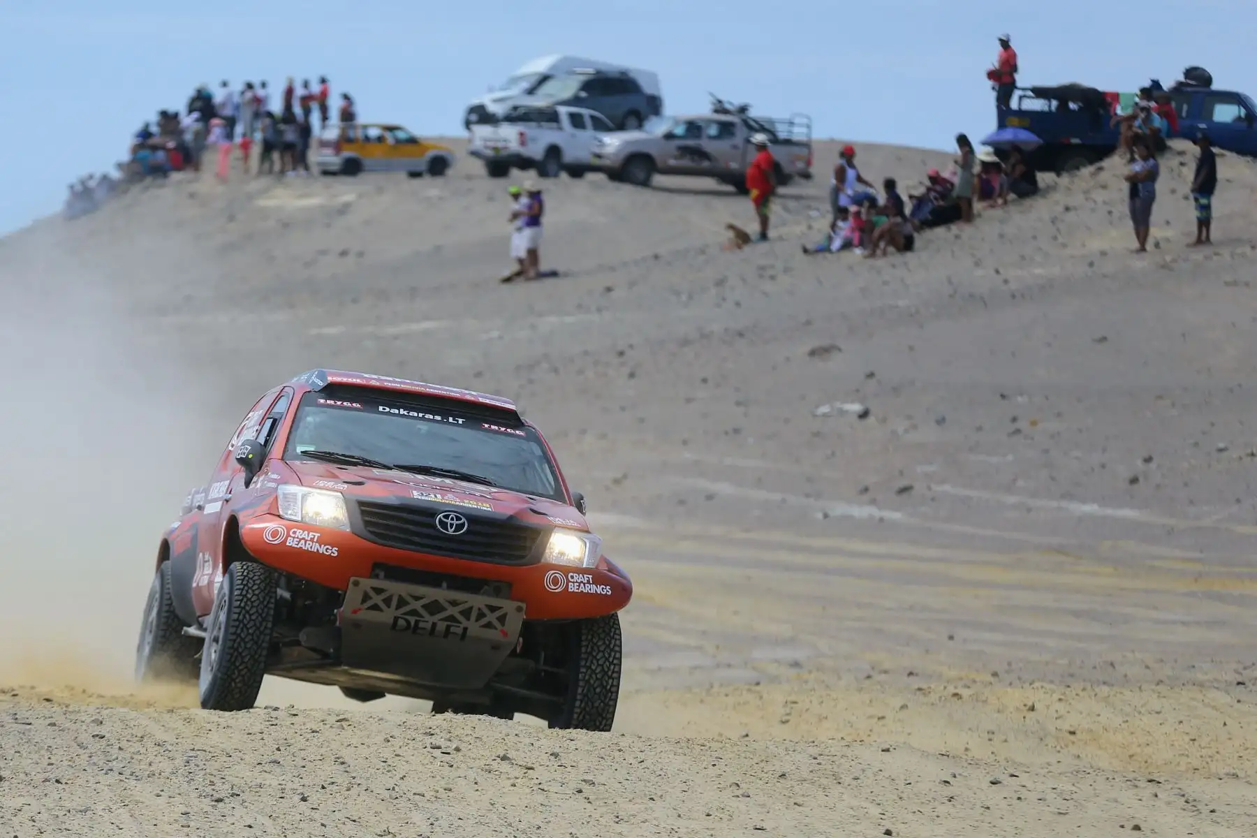 ICA-PERÚ-09-ENERO. Corredores del Dakar 2018 recorren la ruta de la cuarta etapa del rally en el distrito de Marcona . Foto: ANDINA/Luis Iparraguirre