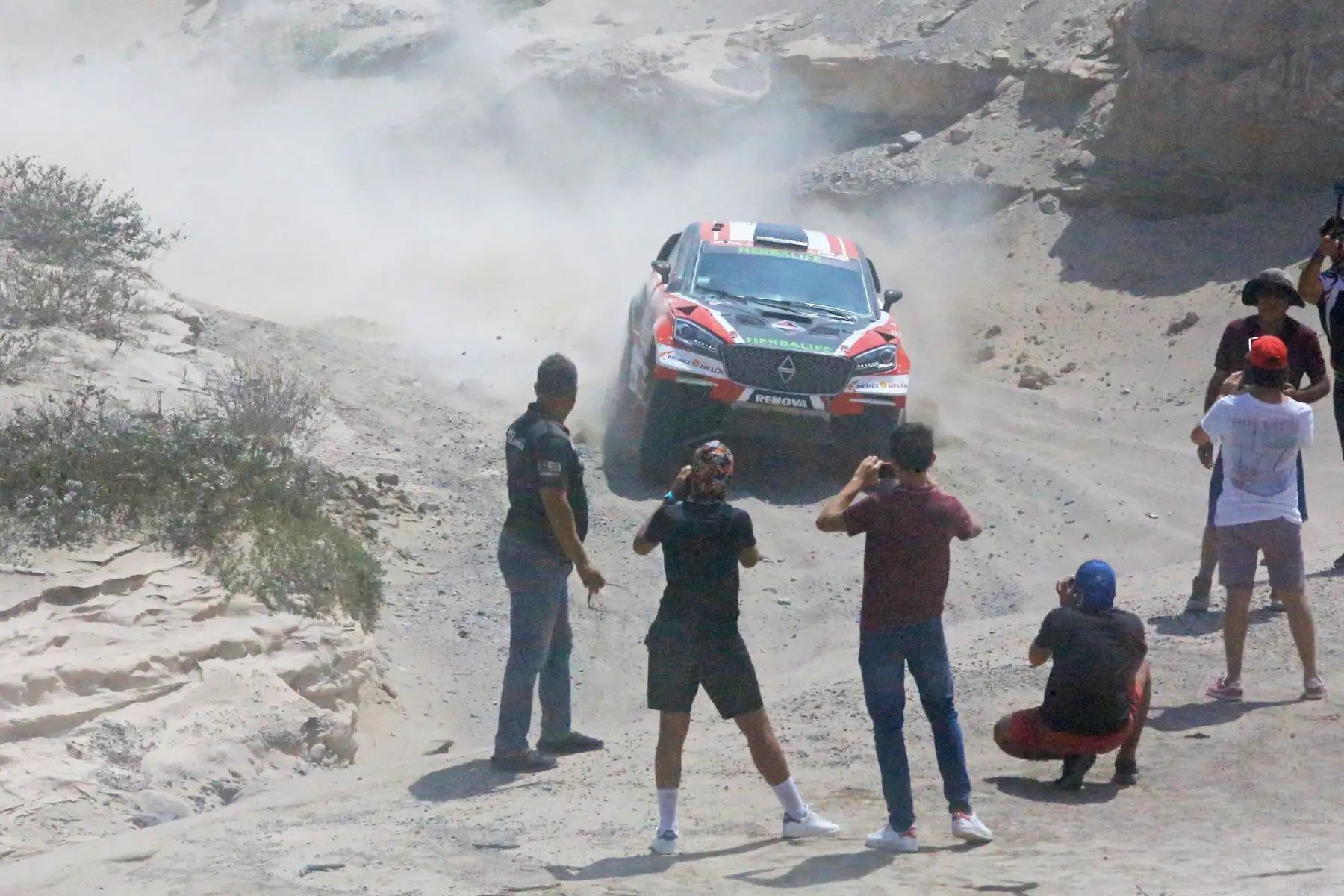 MARCONA-PERÚ-09-ENERO. Corredores compiten en  la cuarta etapa San Juan  de  Marcona del Dakar 2018, Foto: ANDINA/ Jhony Laurente