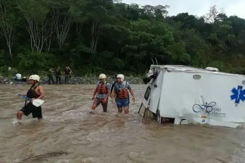 En una playa ubicada entre las comunidades nativas de Kitaparay y Timpia, provincia de La Convención, región Cusco, fue encontrado el cadáver de Miguel Ángel Rivera Espada, chofer de la ambulancia del Ministerio de Salud (Minsa) que cayó al río Vilcanota.
