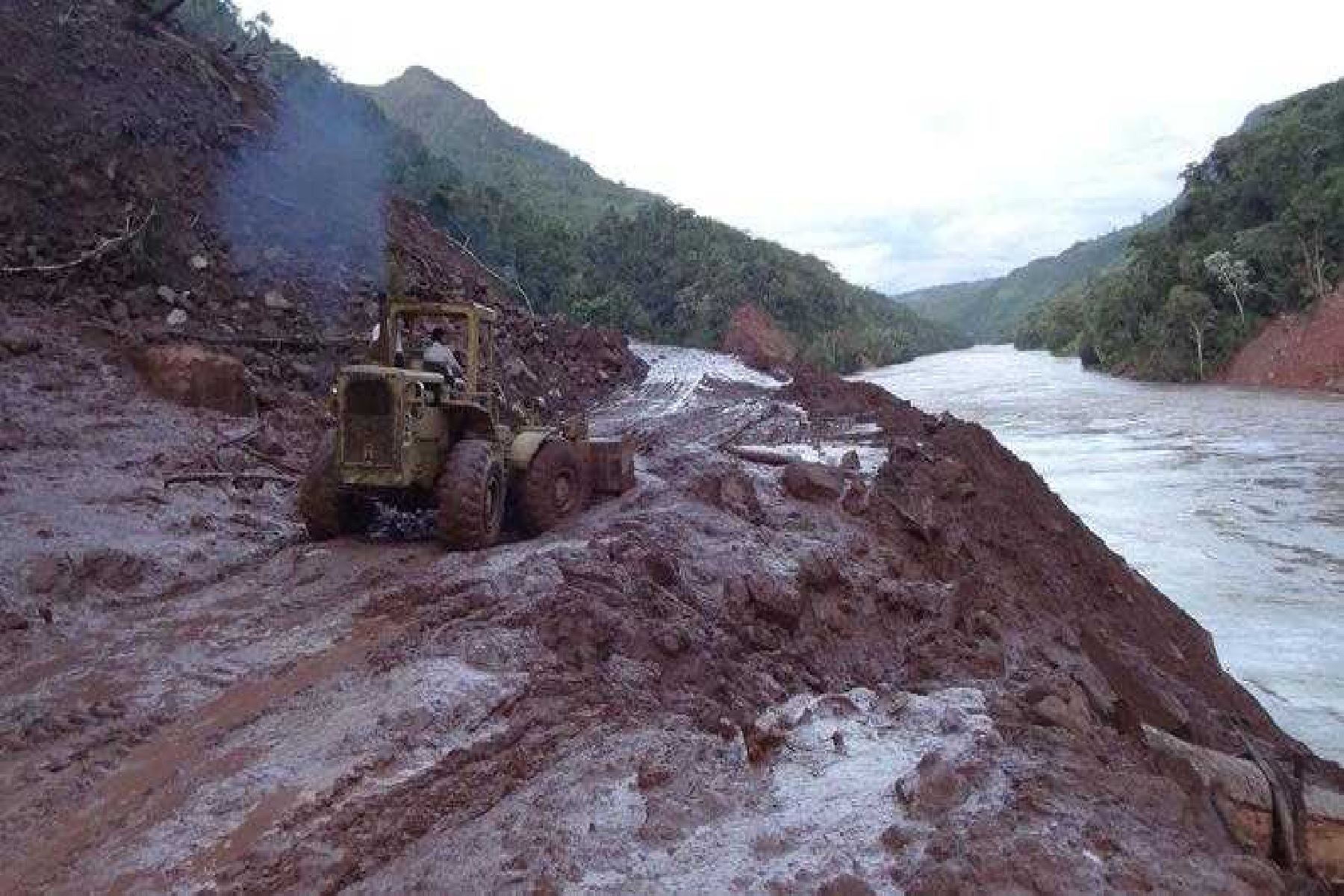 Lluvias afectaron carreteras y centro de salud en la región San Martín