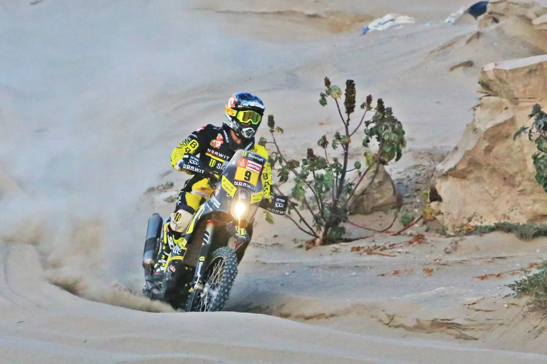 MARCONA-PERÚ-10-ENERO. Corredores compiten en la quinta etapa San Juan de Marcona-Arequipa del Dakar 2018. Foto: ANDINA/Jhony Laurente
