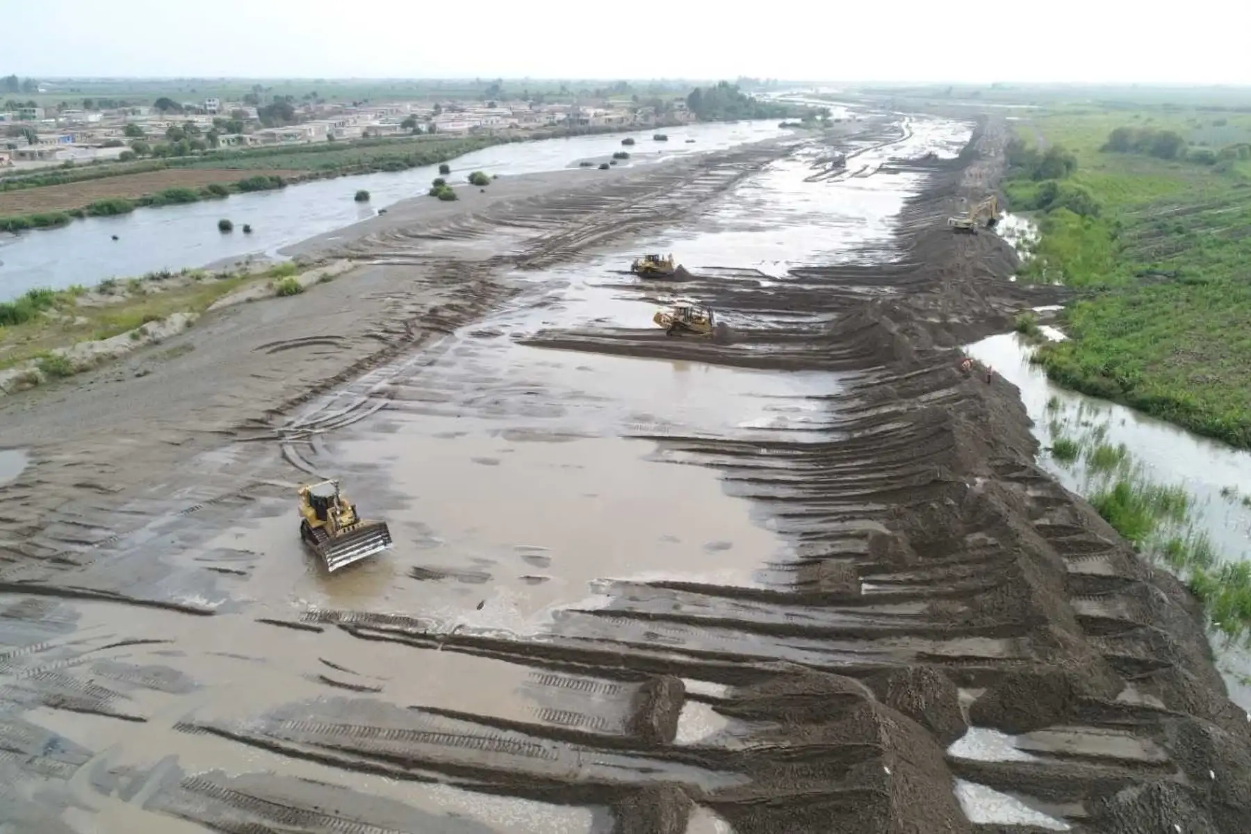 El Ministerio de Agricultura y Riego (Minagri), a través del Programa Subsectorial de Irrigaciones (PSI) culminará esta semana las acciones de limpieza y encauzamiento de los tramos I y II del río Virú, en la región La Libertad.