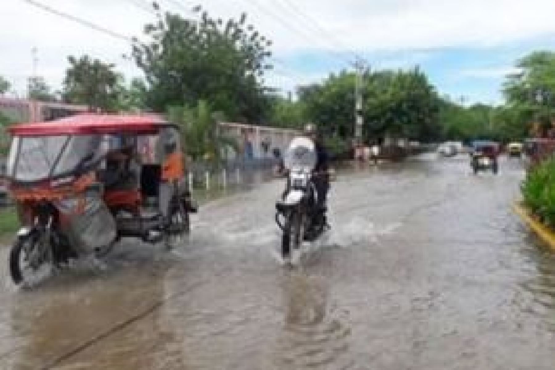 Lluvias extremas se registran en distritos de San Juan Bautista (Loreto) y Chazuta (San Martín), en las últimas 24 horas.