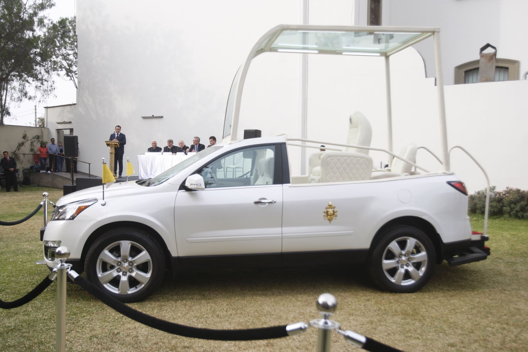 Los autos a usarse en Perú tienen la cúpula de cristal removible y modular. Foto: ANDINA/Eddy Ramos.
