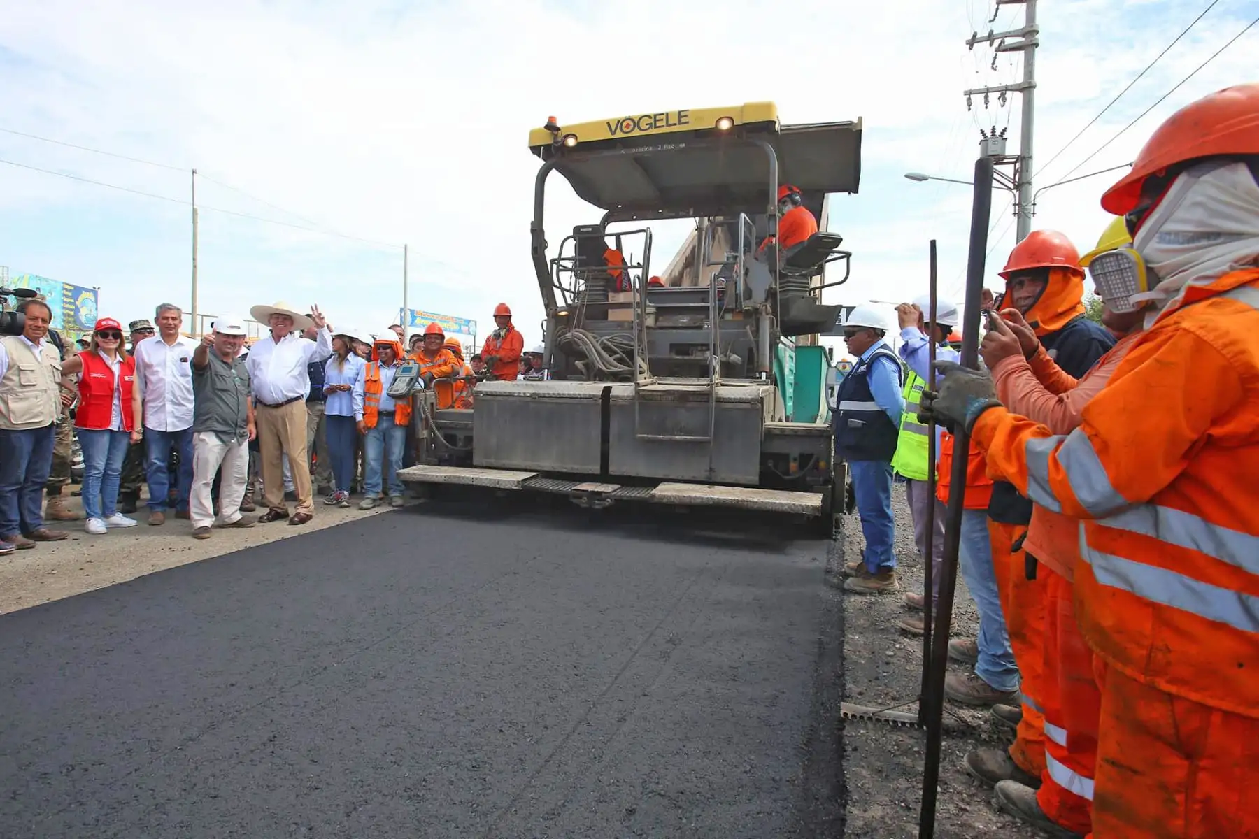 Presidente Kuczynski supervisa los trabajos de rehabilitación de vías en la carretera Catacaos – Sechura – Óvalo Bayóvar. Foto: ANDINA/ Prensa Presidencia