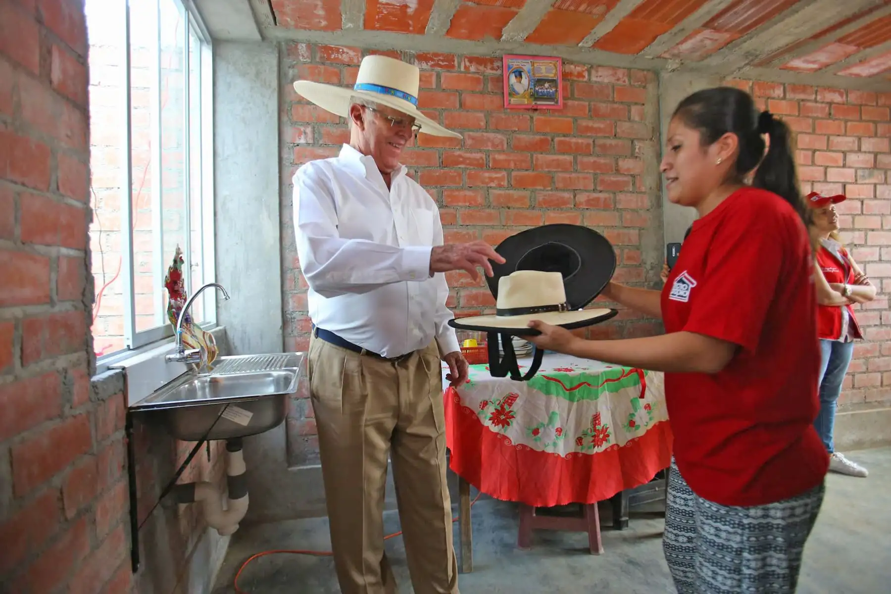 Presidente Pedro Pablo Kuczynski entrega viviendas  en el distrito de Catacaos en la región Piura. Foto: ANDINA/ Prensa Presidencia