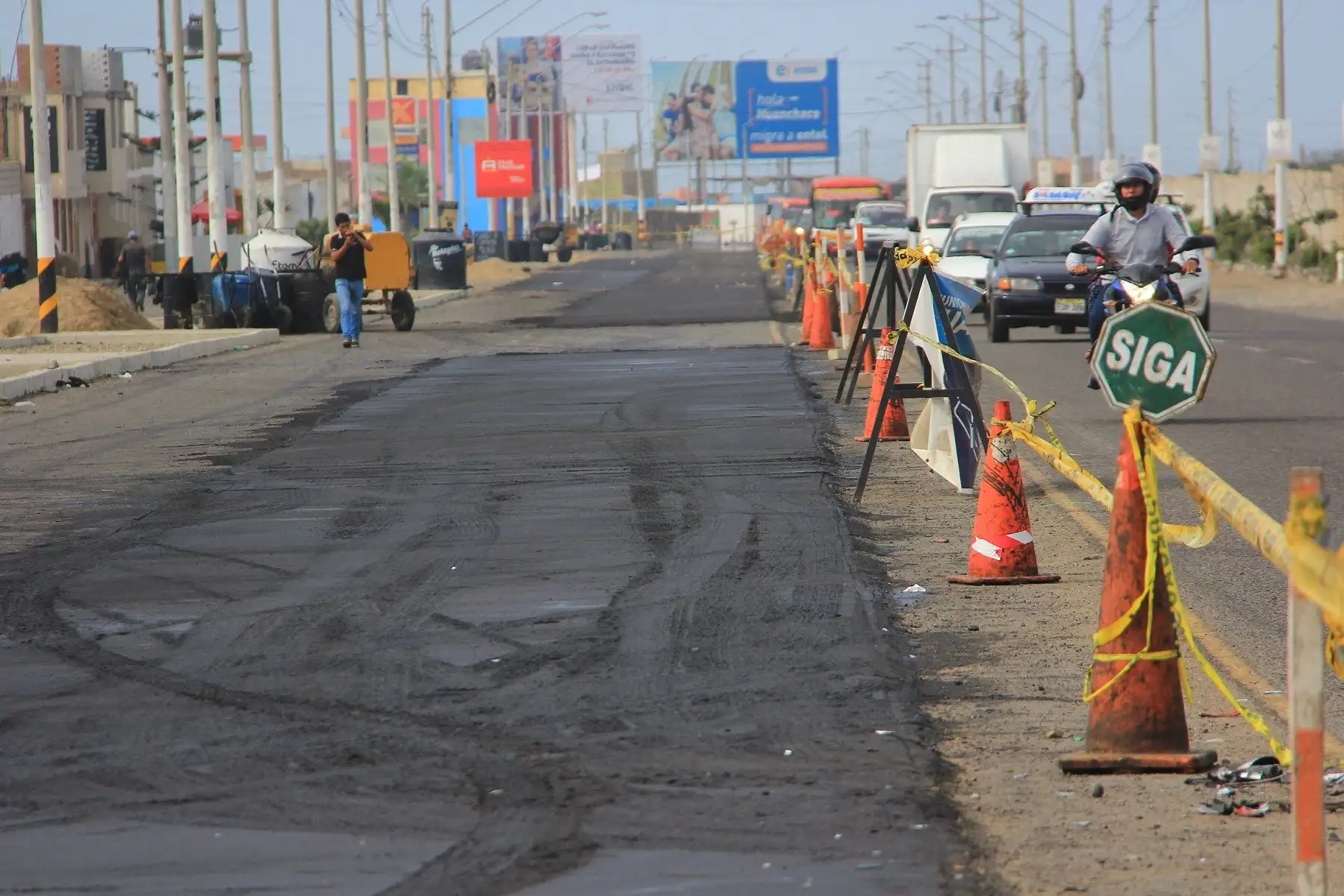 Remodelan el óvalo que une Trujillo con Huanchaco por donde pasará el Papa Francisco. ANDINA/Luis Puell