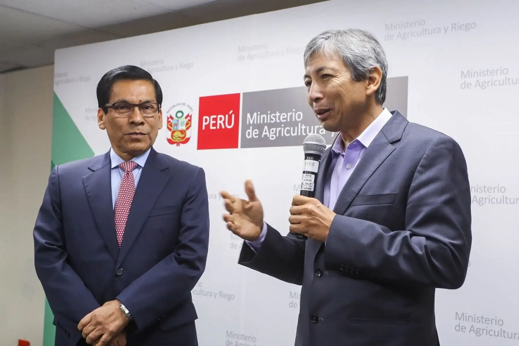 El ministro de Agricultura y Riego, José Arista, expone su agenda de trabajo al asumir el cargo.  Foto: Cortesía.