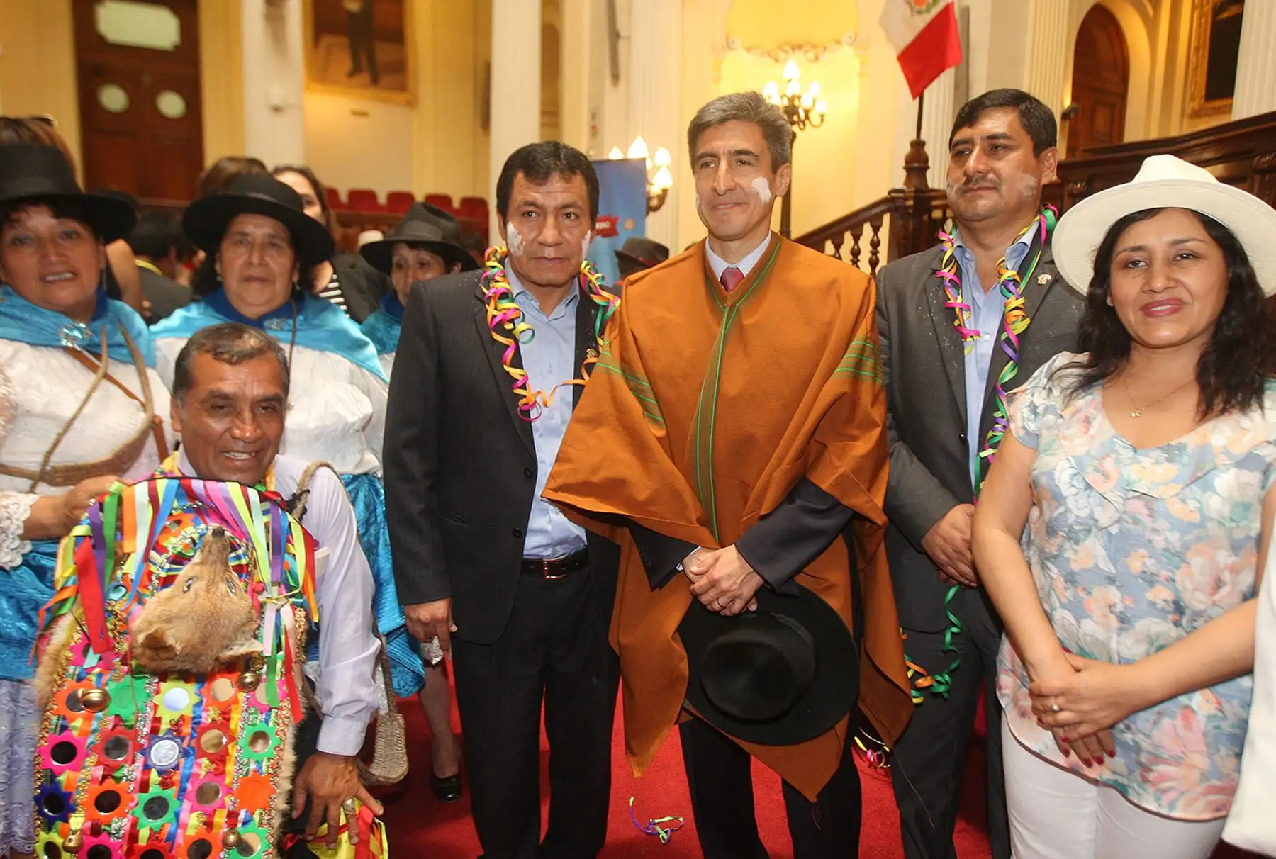 Este año se afianzará el Plan Multisectorial Ayacucho Waytarin, cuyo fin es convertir a la región de Ayacucho en un polo turístico cultural y continuarán los trabajos de puesta en valor del Complejo Arqueológico Wari, para lo cual se creará la Unidad Ejecutora respectiva, anunció hoy el ministro de Cultura, Alejandro Neyra Sánchez. ANDINA/Héctor Vinces