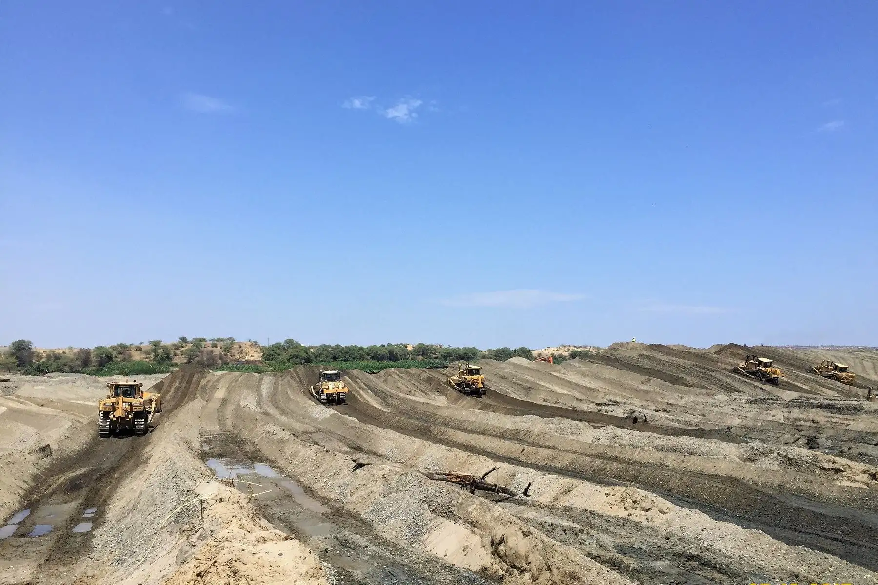Contraloría alerta de “situación adversa” en descolmatación de río Chira, en Piura. ANDINA/Difusión