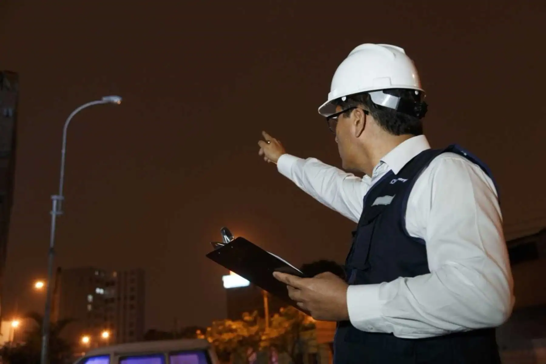 La labor de supervisión de la calidad, seguridad y continuidad del servicio eléctrico y comercio de combustibles se intensificará en Trujillo, Puerto Maldonado y Lima, con motivo de la visita del Papa Francisco, informó el Organismo Supervisor de la Inversión en Energía y Minería (Osinergmin), institución que ha activado su plan de supervisión especial en dichas ciudades.