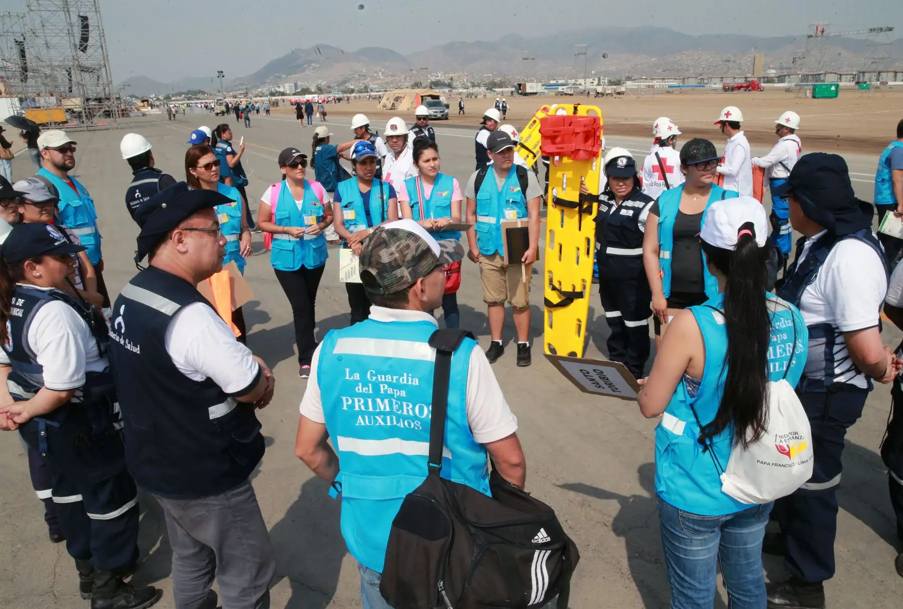 LIMA,PERÚ-ENERO 13. Realizan simulacro de desplazamiento en La base aérea Las Palmas, lugar donde se llevará a cabo la misa con el Papa Francisco. Foto: ANDINA/Vidal Tarqui