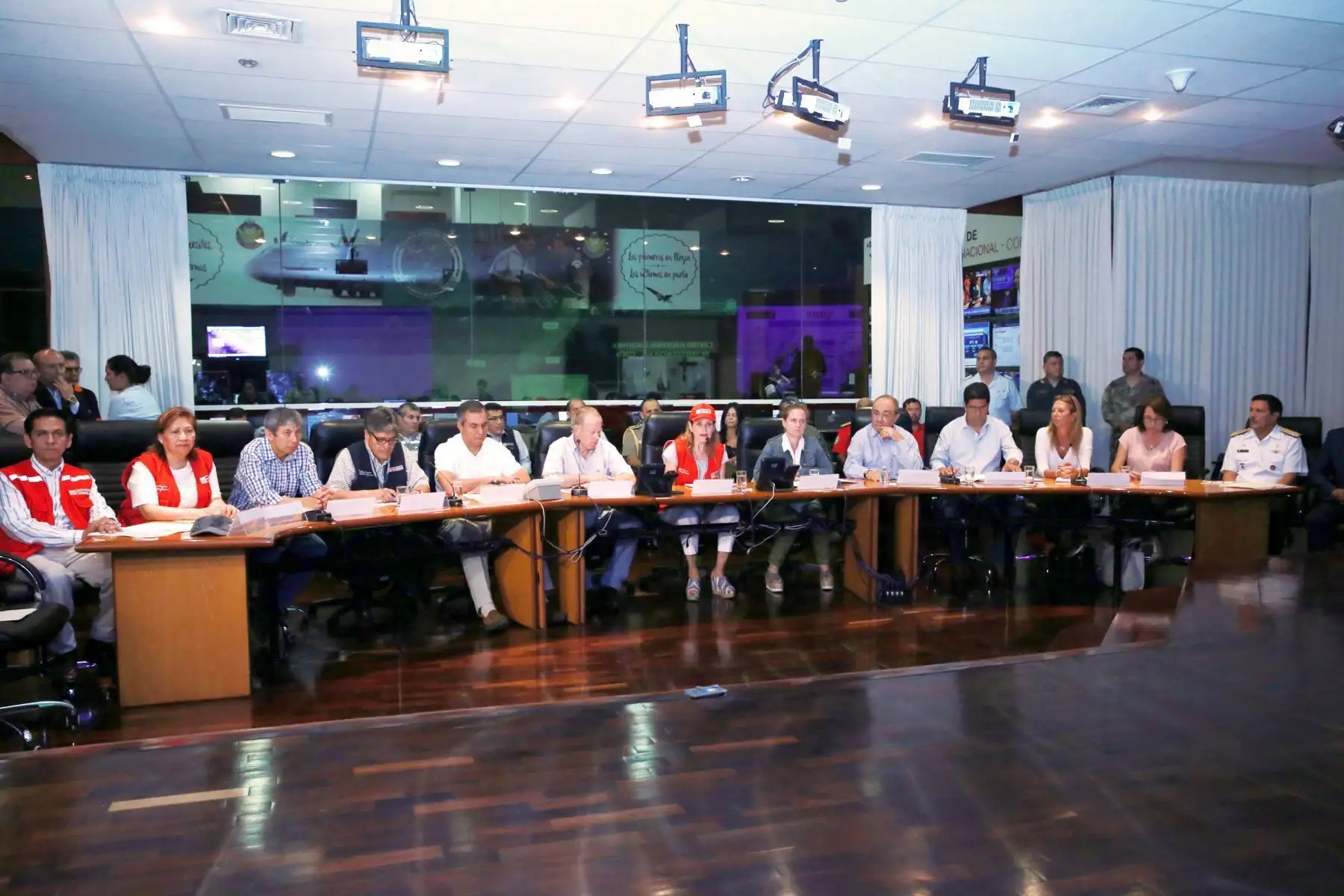 LIMA,PERU-ENERO 14.  Jefa del Gabinete, Mercedes Aráoz, se reunió con ministros de Estado para informar sobre situación tras el  sismo en Arequipa  Foto: ANDINA/Norman Córdova