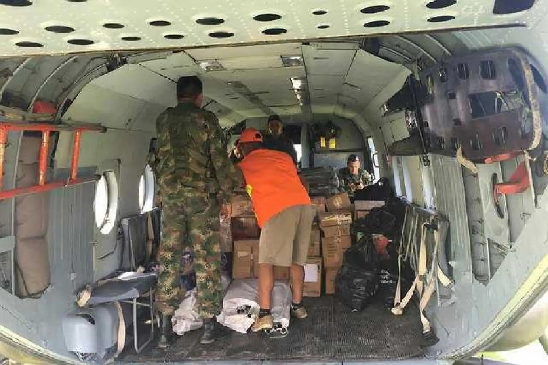 El ministro de Desarrollo e Inclusión Social, Jorge Meléndez, llevó a la provincia de Caravelí, región Arequipa, importante ayuda humanitaria para los pobladores de los distritos afectados por el fuerte sismo.