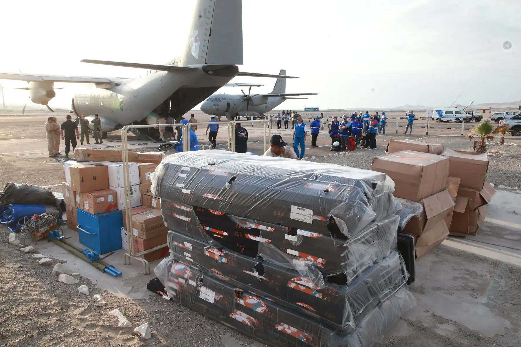 AREQUIPA PERÚ-ENERO 14. Llega ayuda humanitaria a los damnificados  del sismo en Arequipa. Foto: ANDINA/Vidal Tarqui