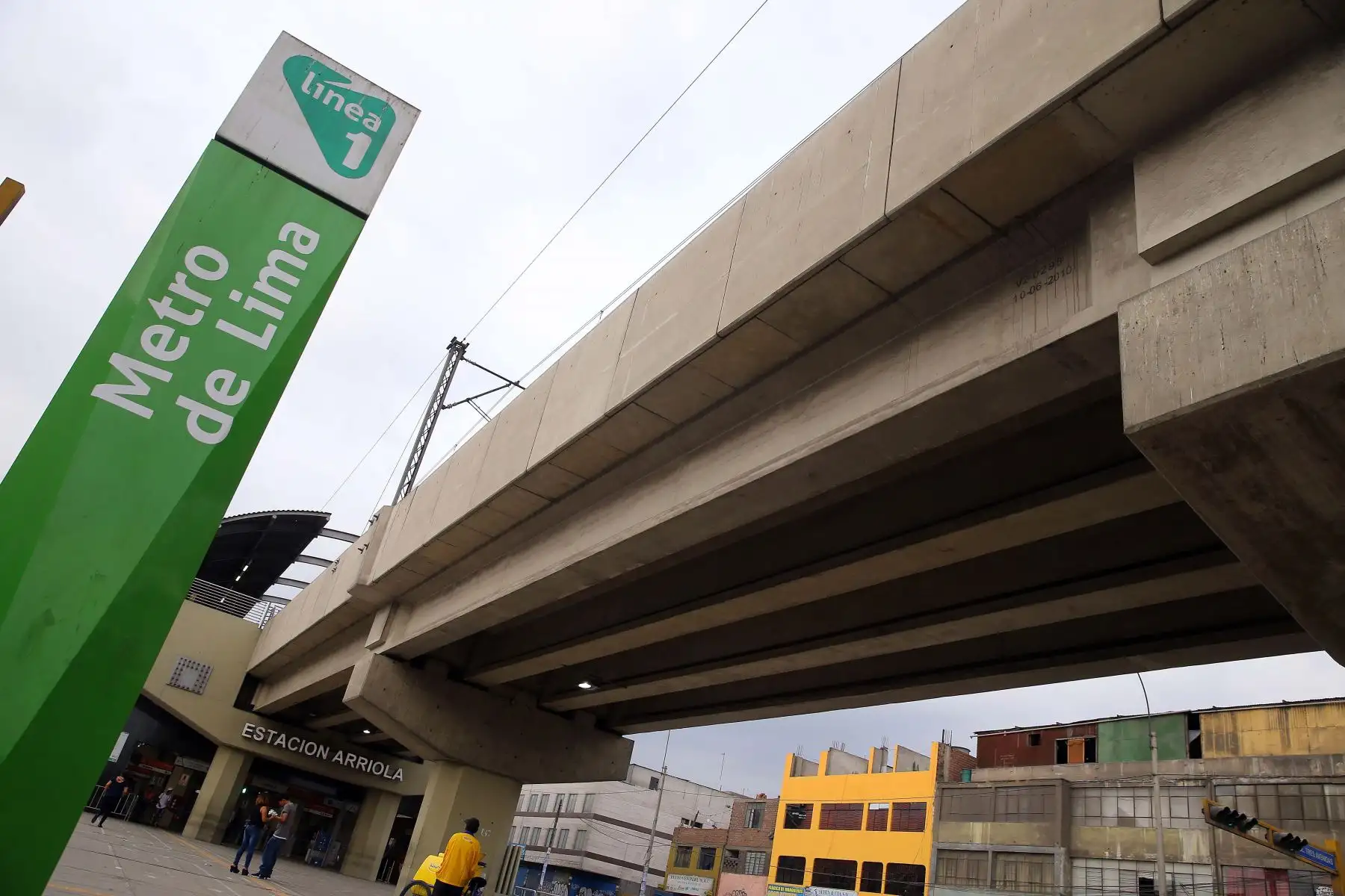 El Metro de Lima es en la actualidad uno de los medios de transporte más usados por los limeños para ir a sus destinos. Foto: ANDINA/Luis Iparraguirre