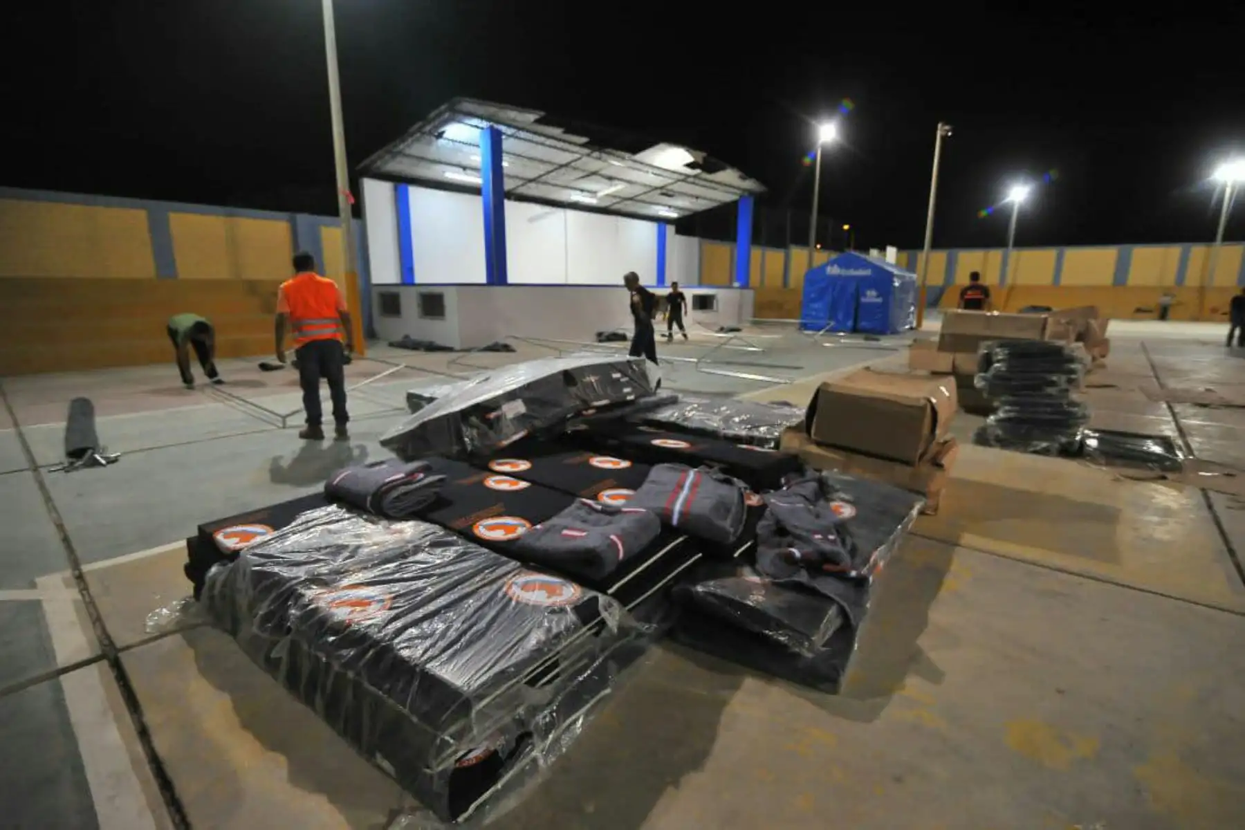 Defensa Civil entrega ayuda a los damnificados del distrito en Acarí, Arequipa. Foto: Gobierno Regional de Arequipa, Diego Ramos
