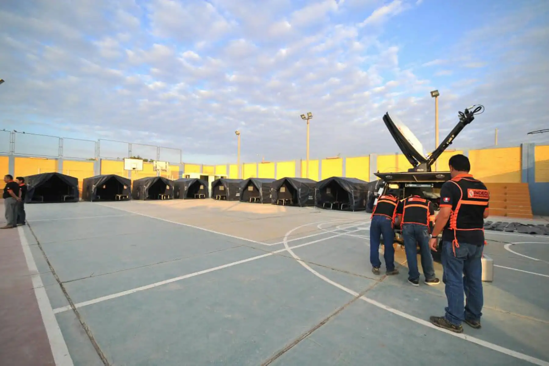 Defensa Civil entrega ayuda a los damnificados del distrito en Acarí, Arequipa. Foto: Gobierno Regional de Arequipa, Diego Ramos