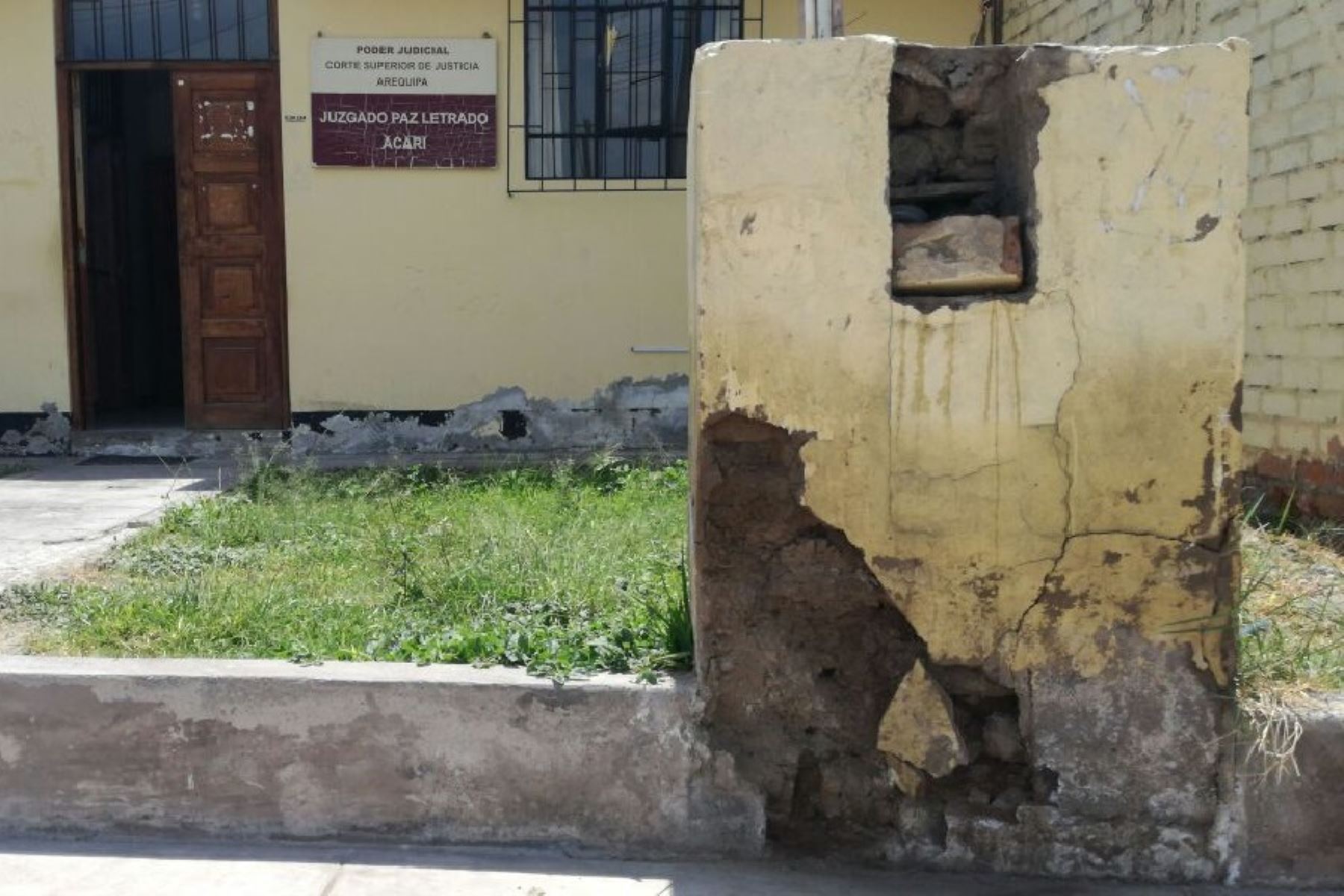 Juzgado de Paz de Acarí, en Arequipa, presenta daños leves por fuerte sismo. ANDINA/Difusión