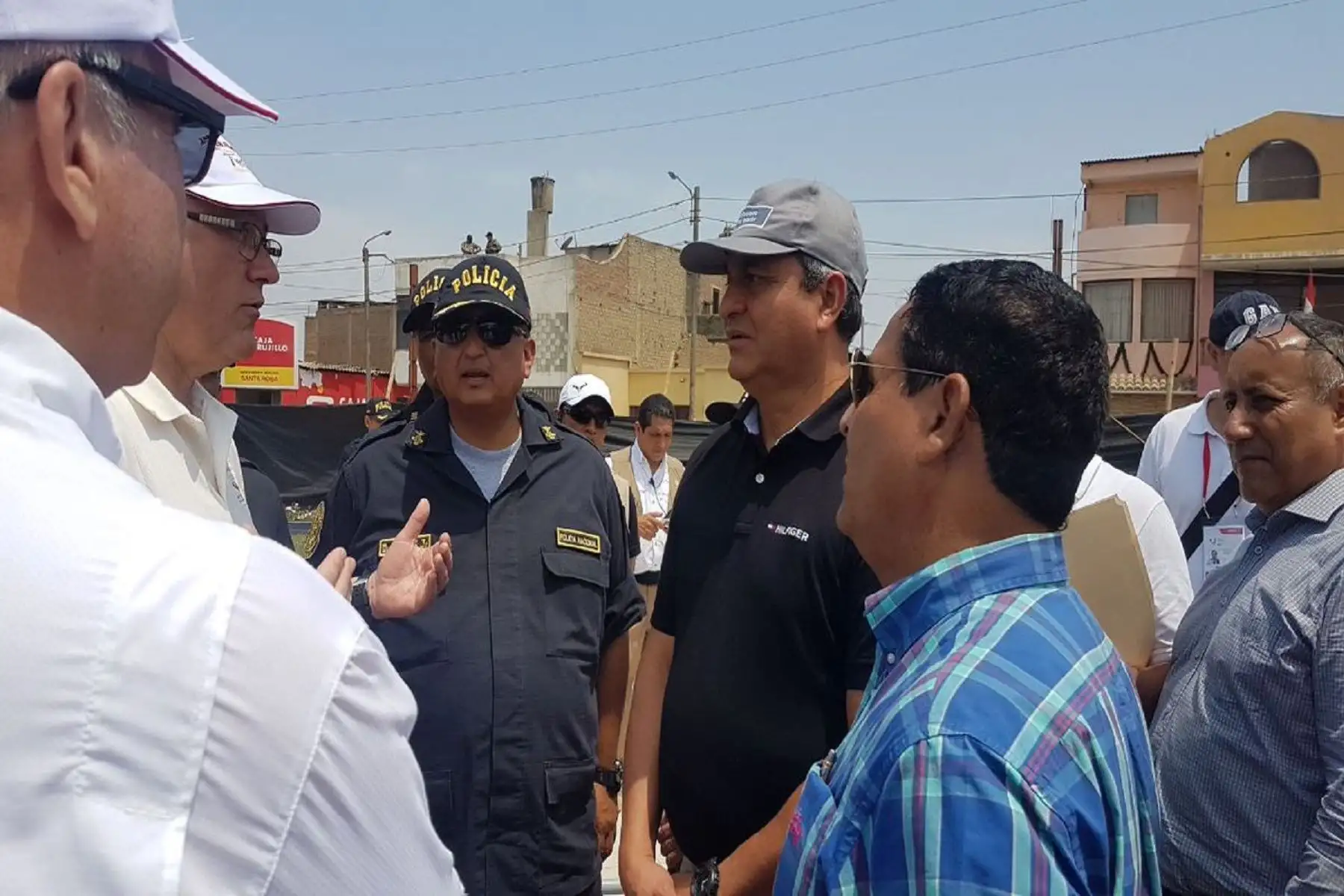 Ministro del Interior, Vicente Romero, coordina en Trujillo la seguridad para el Papa Francisco y la ciudadanía.