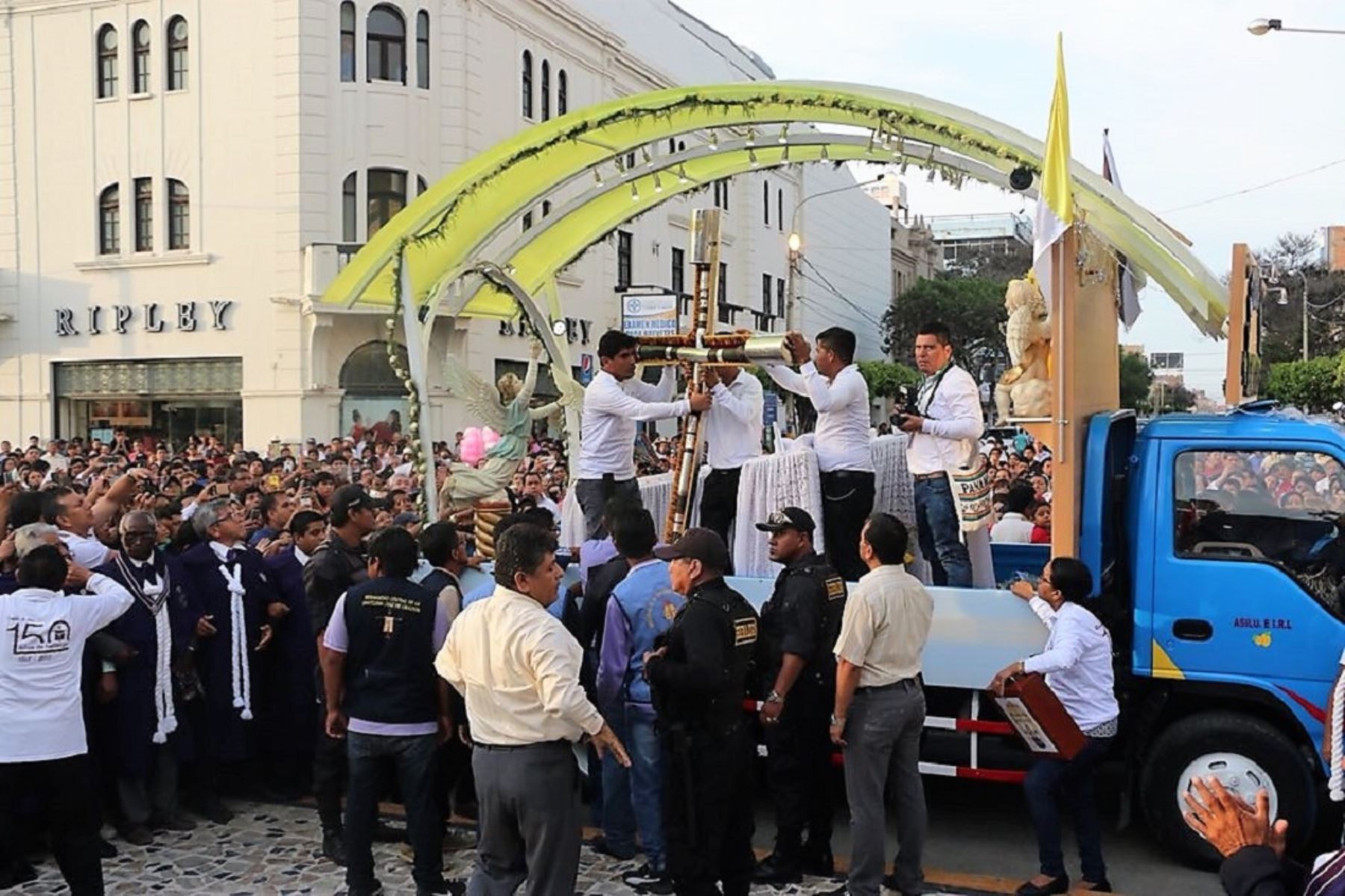 Cruz de Motupe emprende peregrinación a Trujillo. Foto: Redes sociales