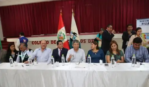 El ministro de Agricultura y Riego (Minagri), José Arista, se reúne hoy con autoridades regionales y locales, así como los productores agrarios de papa de la región Huánuco, a fin de abordar la problemática de la producción de este cultivo y las alternativas de solución.