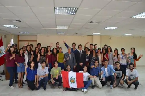 Los estudiantes fueron reconocidos en una ceremonia encabezada por el rector Orestes Cachay Boza. Foto: Difusión