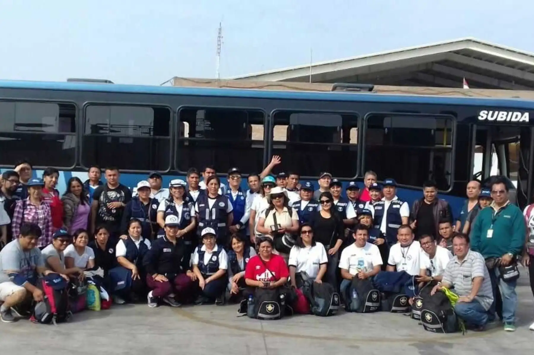 Brigadistas del Ministerio de Salud partieron hoy rumbo a la ciudad de Puerto Maldonado, capital de la región Madre de Dios, para prestar atención a los casos de emergencia que ocurran durante la misa que realizará el Papa Francisco en esa ciudad este viernes 19 de enero.