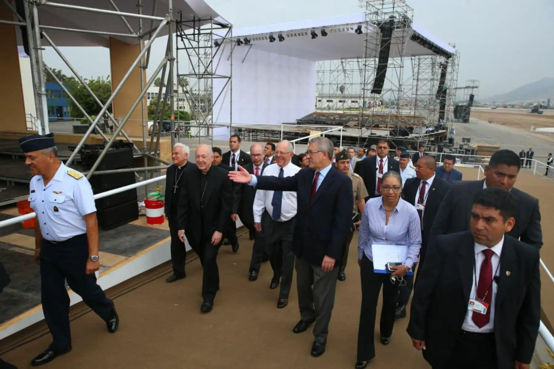 Presidente Kuczynski inspecciona las obras de Acondicionamiento de la Base Las Palmas para la Misa del Papa Francisco. Foto: ANDINA/Prensa Presidencia