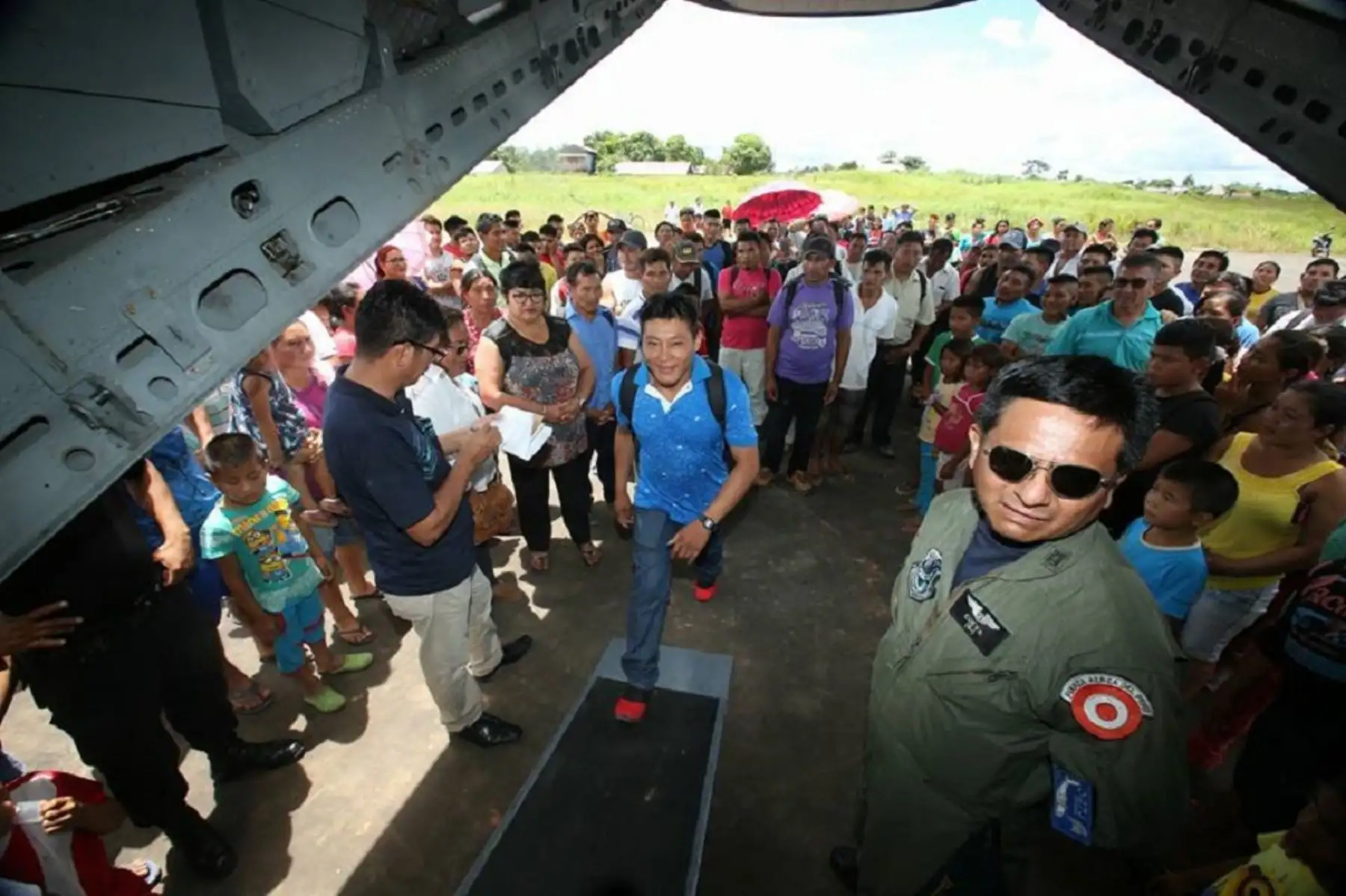 Fuerzas Armadas trasladan a Puerto Maldonado a las delegaciones indígenas que participarán de Encuentro con Papa Francisco. ANDINA/Difusión