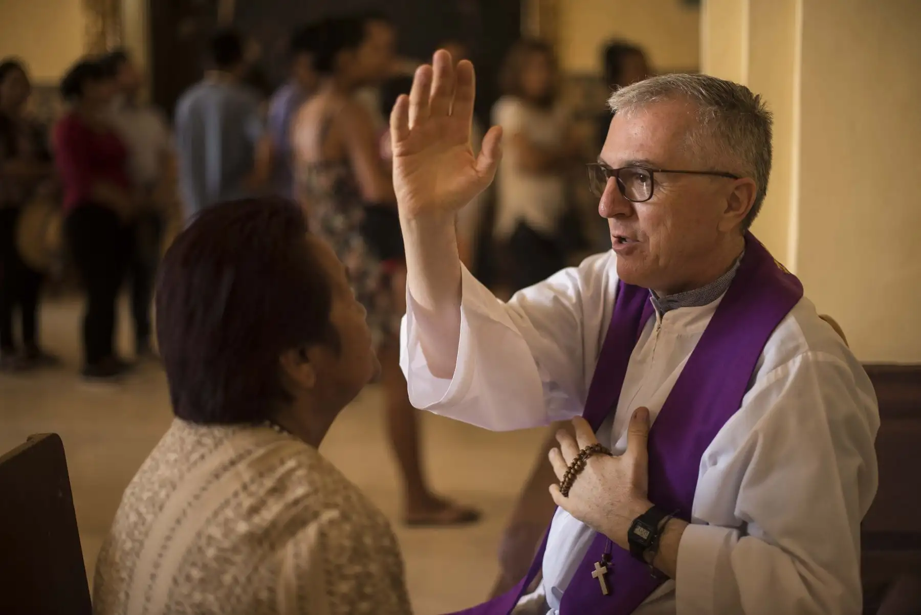 TRUJILLO PERÚ - ENERO 17. Veneradas imágenes de los pueblos del norte peruano, son visitadas por los devotos en la Catedral de Trujillo mientras esperan la llegada del Santo Padre. Foto: ANDINA/Elias Alfageme